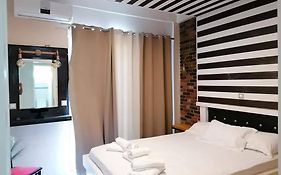 Jz Boutique Apartments